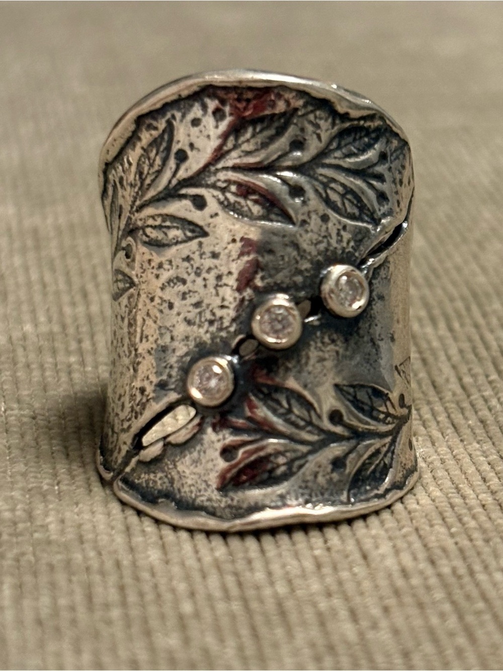 Silpada 925 Sterling Silver Leaf Band Ring with Three CZ